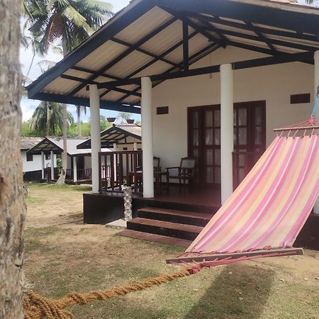 Helios Beach Resort Tangalle Extérieur photo
