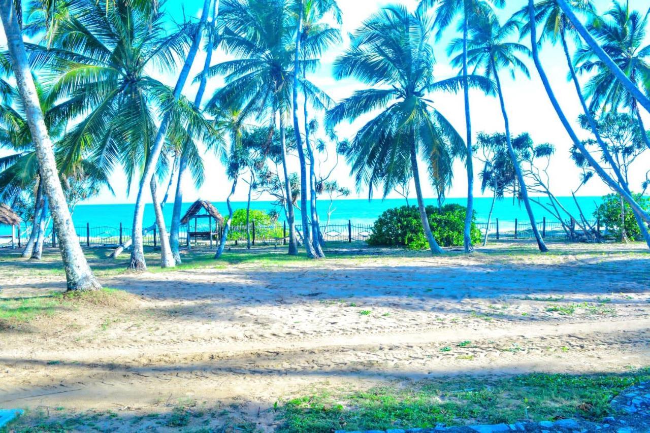 Helios Beach Resort Tangalle Extérieur photo
